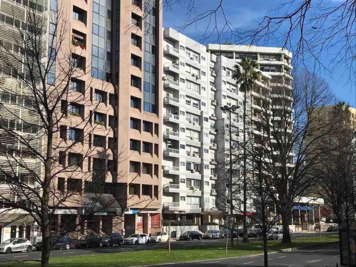 Lisboa Apart. Central E Espacoso - Parque E Metro Ngoại thất bức ảnh